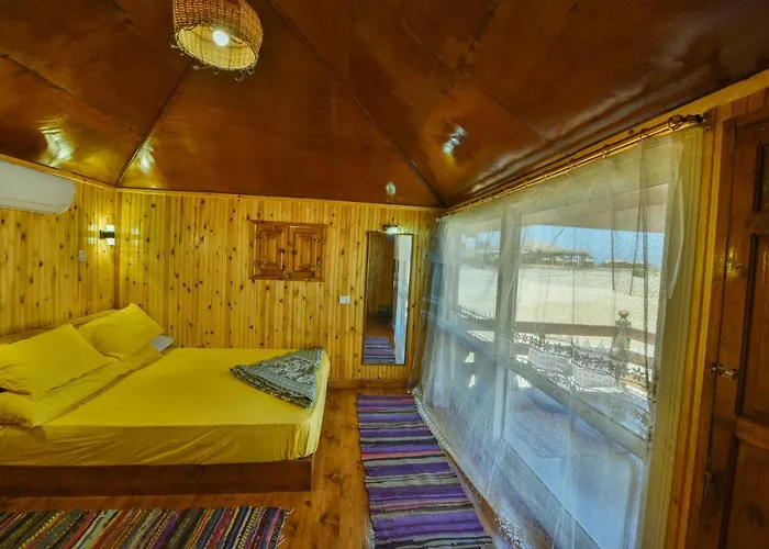 Ananda Camp Szálloda *