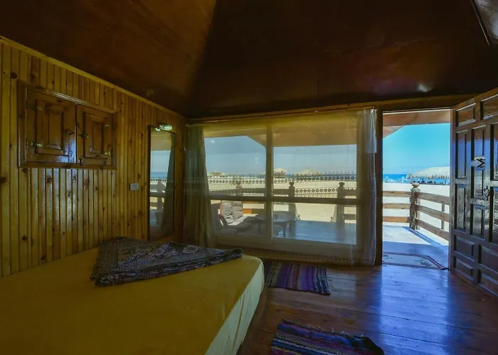Szálloda Ananda Camp *