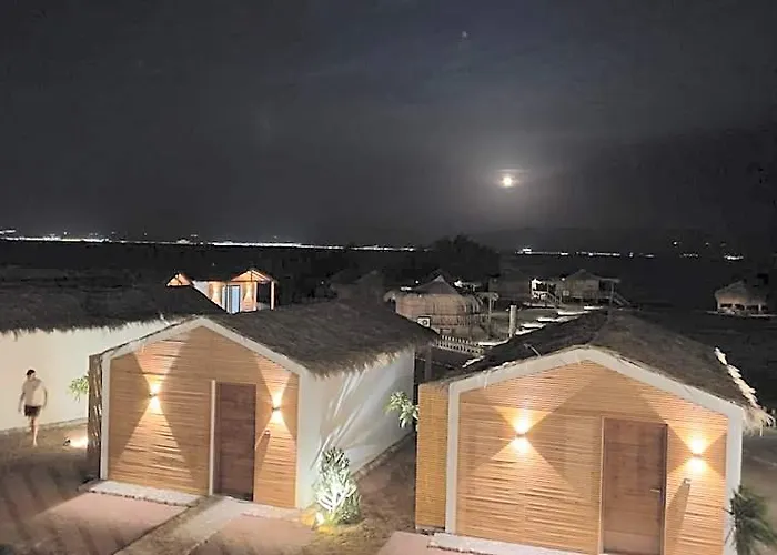 Ananda Camp Szálloda