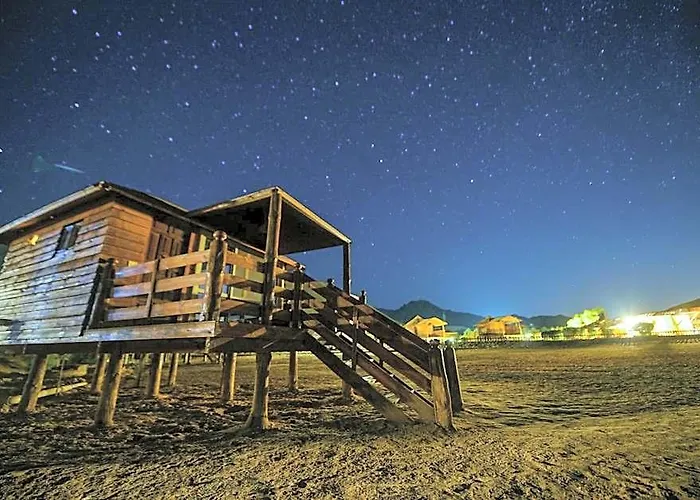 Ananda Camp Szálloda *